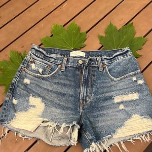 Abercrombie & Fitch Midrise Boyfriend Shorts Distressed